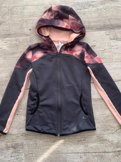 Sportova mikina vel 140/146, decathlon,146