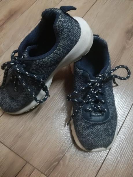 Tenisky, 28