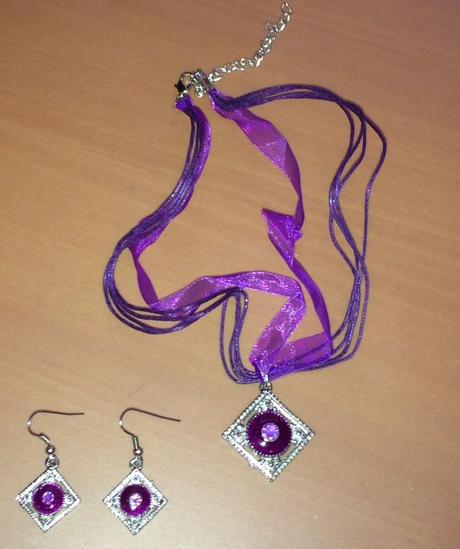 Set náušnic a náhrdelníku, 