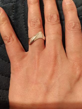 Strieborný prsteň,