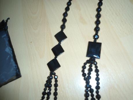 Cierny nahrdelnik, oriflame