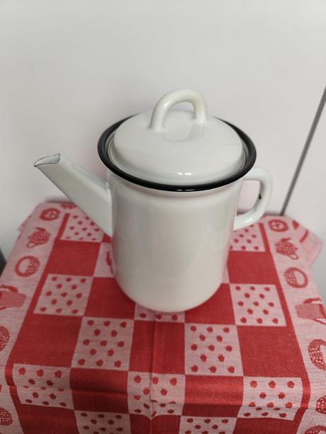 Biely čajník, 