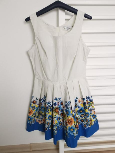 Šaty s kvetmi, new look,m