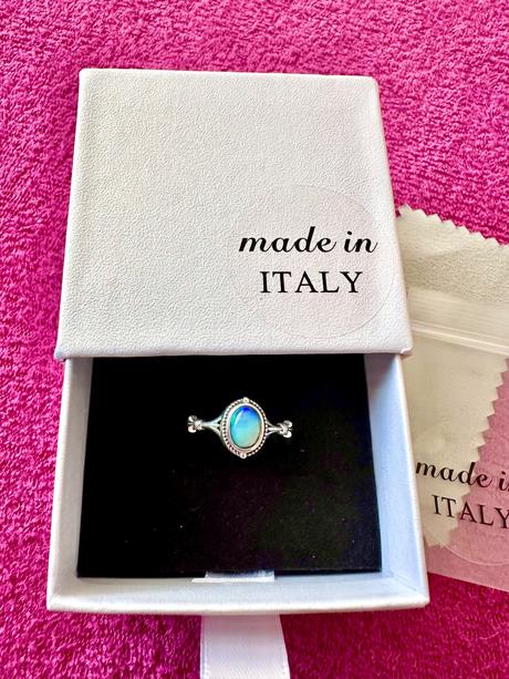 Nový strieborný vintage prsteň s opálom, 