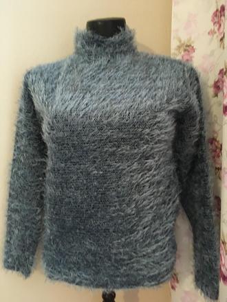 Chlpatý pulovrik, xs