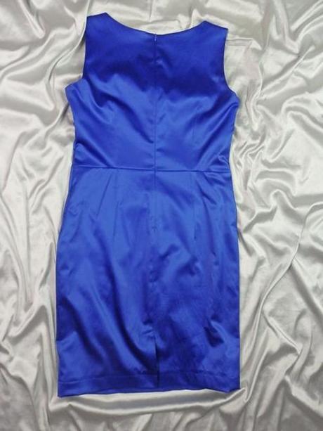 Kvalitné tmavomodré šaty, 42