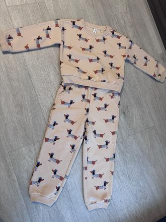 Tepláková súprava, 110