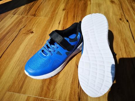 Tenisky nové, sprandi,34