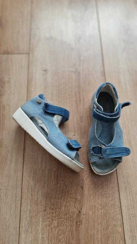 Sandále veľ. 28., 28