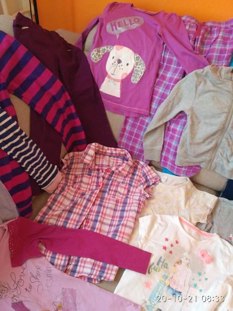 Balík oblečenia, 104–116