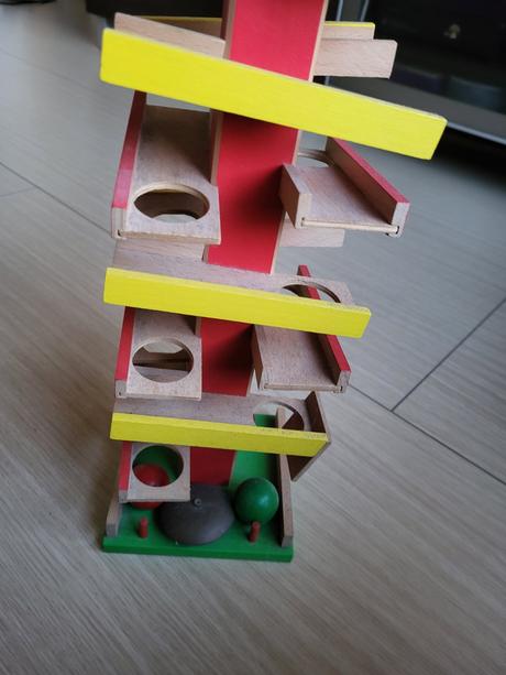 Drevená guľôčková dráha, 