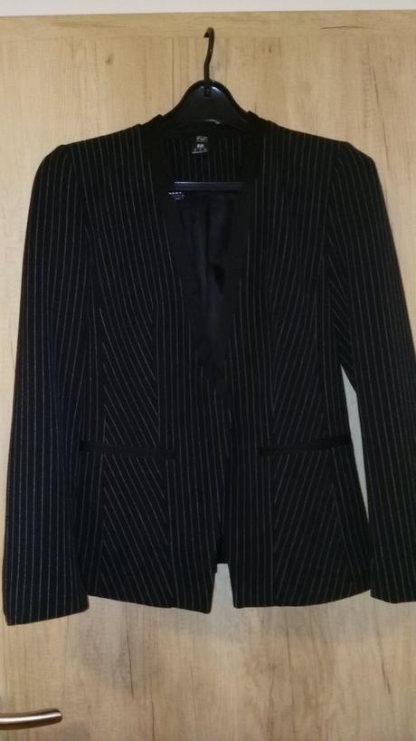 Čierne sako s pružkom, f&f,34