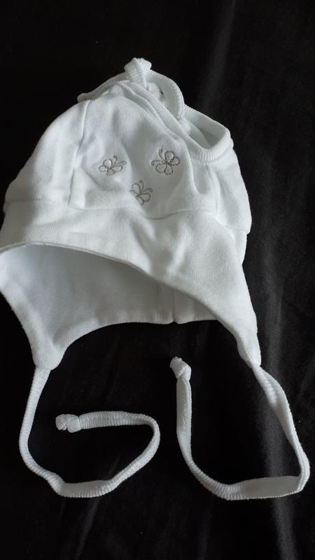 Biela ciapocka s otvorom na hlavke, 56