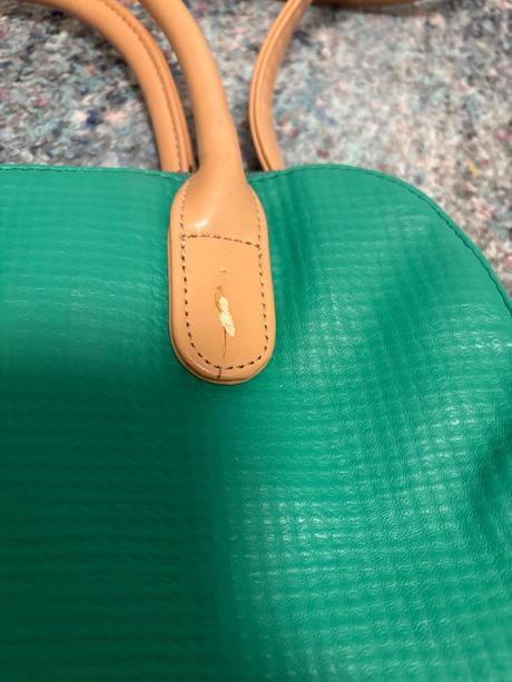 Kabelka carpisa, carpisa