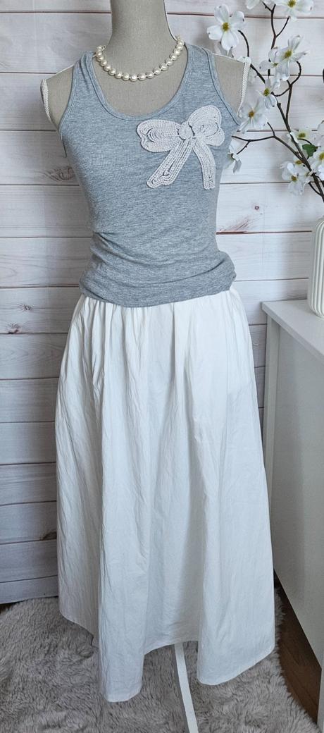 Krásne šedé tričko, 36