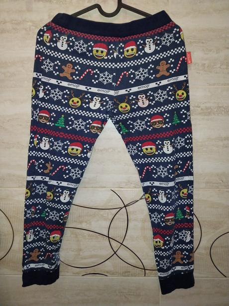 Vianočné pyžamo, 146