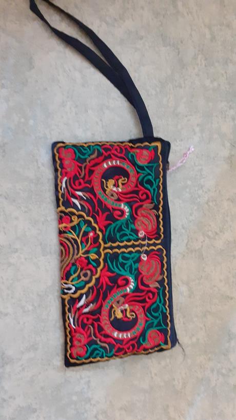 Listová kabelka alebo kozmetická taška, 