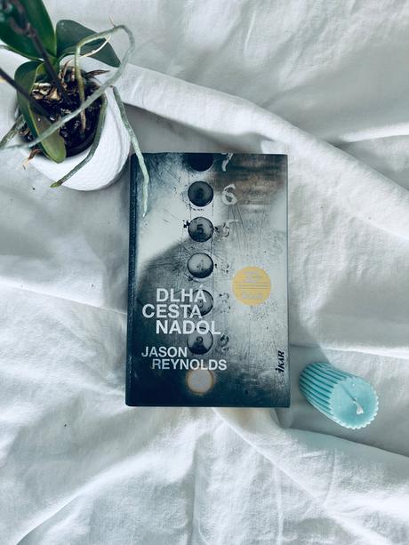 Kniha dlhá cesta nadol - jason reynolds,