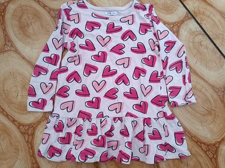 Srdiečkove šaty, sinsay,140