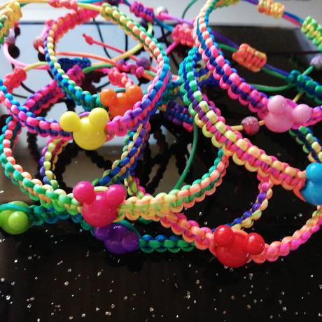 Handmade náramky, kľúčenky, talizman do auta, 