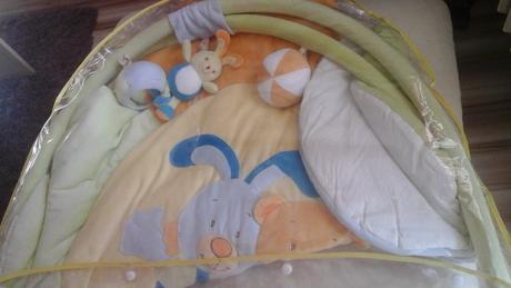 Hracia deka s hrazdičkou,