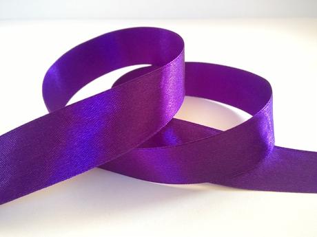 Stuha saténová 25 mm fialová,