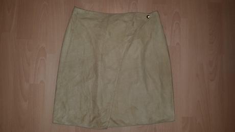 Kožená sukňa, 38