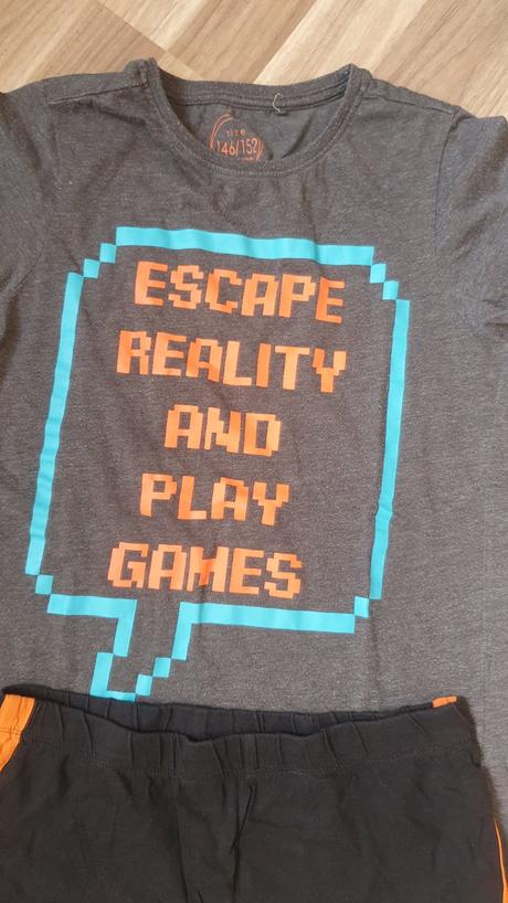 Pyžamko escape reality, reserved,146