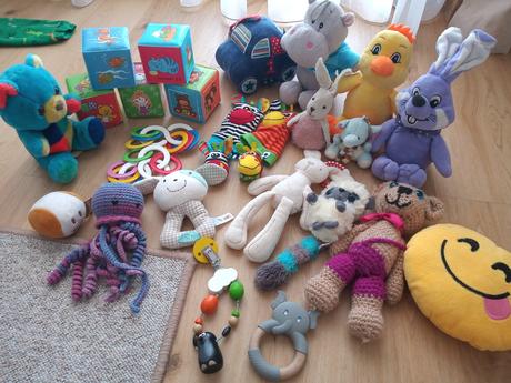Plyšové hračky, hrkálky, penové kocky, hryzátka, 