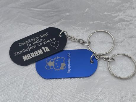 Kľúčenka s vlastným textom, 