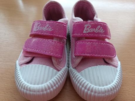 Plátenky barbie, 23