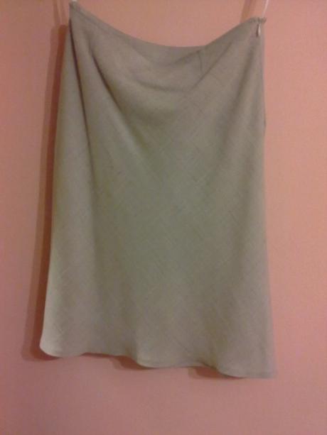 Letný sukňový kostým, 38