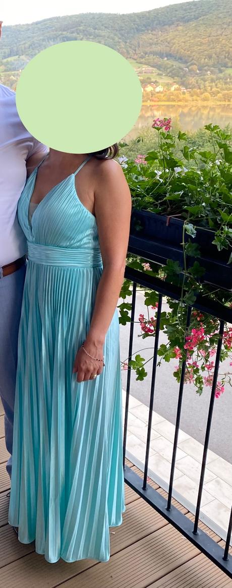 Spoločenské dlhé šaty, 38