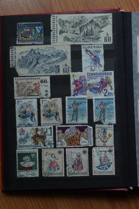 Zakladač plný známok, 