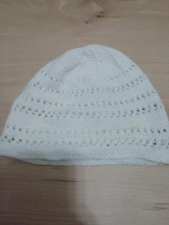 Snehobiela ciapka na jar, jesen  2- 4 r., 