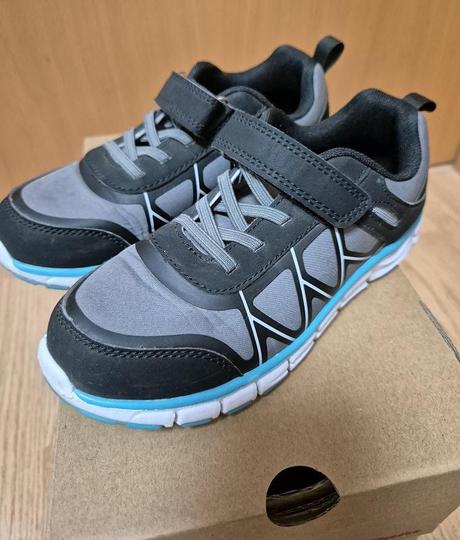 Predám nové tenisky baťa-veľ.32, baťa,32