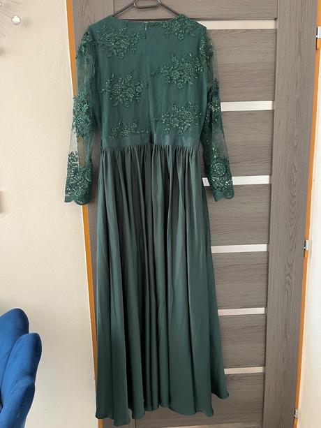 Tmavozelené spoločenské šaty, s