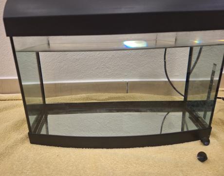 Akvárium diversa 20l s bohatou výbavou, 
