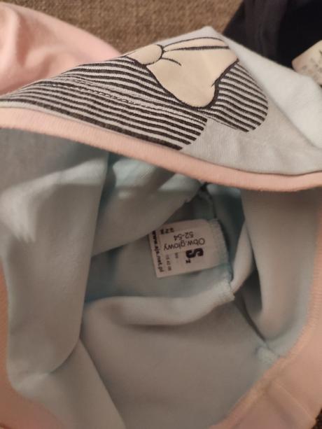 Čiapky, čelenky, 56