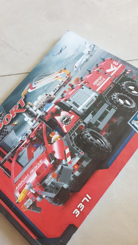 Skladačka - letiskové požiarne auto, 