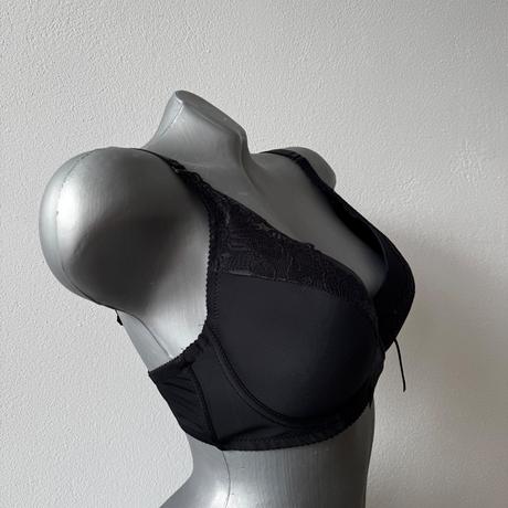 Mierne vystužená podprsenka s kosticami 88541, 75d / 85d