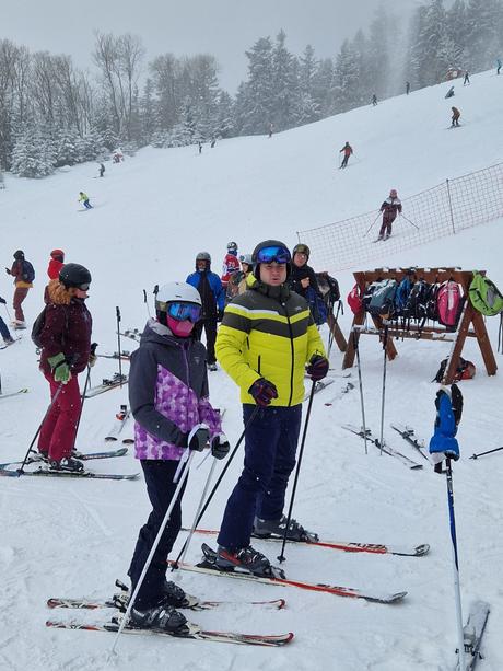 Lyziarska zimna bunda rossignol dievca 11-12 rokov, 146