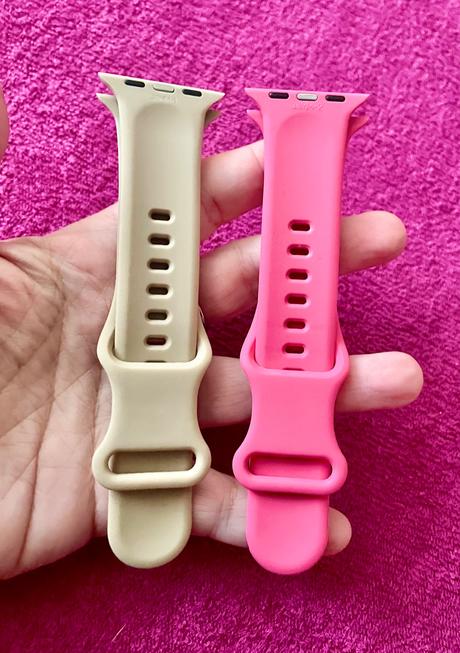 Dva silikónové remienky na apple watch, apple