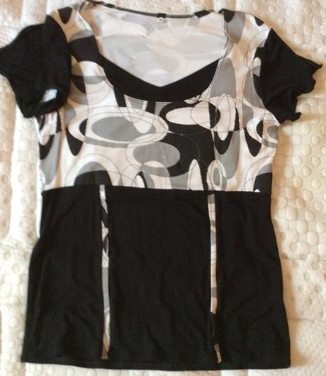 Nenosený čierno - biely top v. 42 - l, 42
