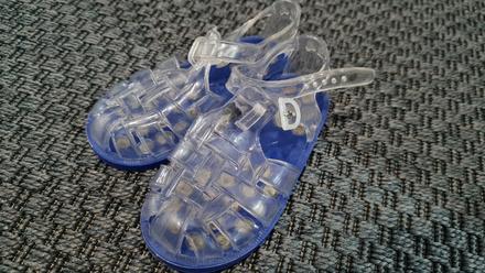 Sandalky do vody, 24