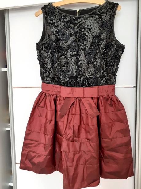 Damske spolocenske saty, 40