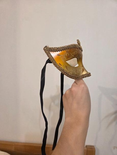 Masky škrabošky karneval, 