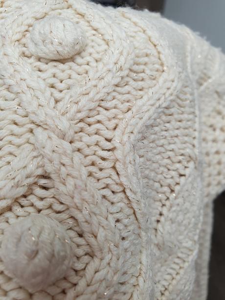 Svetrík so zlatou niťou, f&f,74