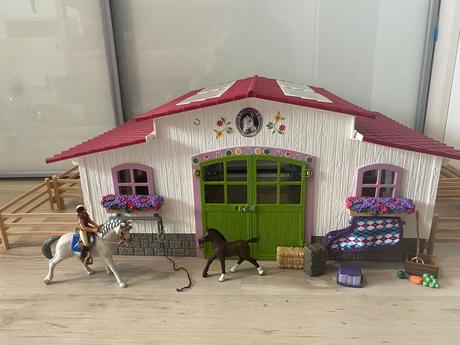 Schleich horse club - 42344 stajňa,