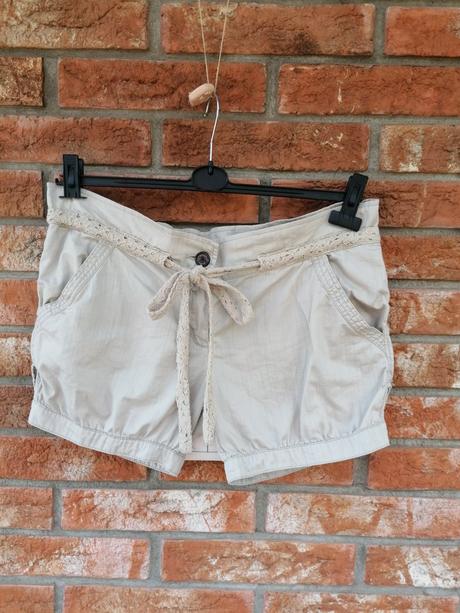 Dámske krátke nohavice, gaudi,40